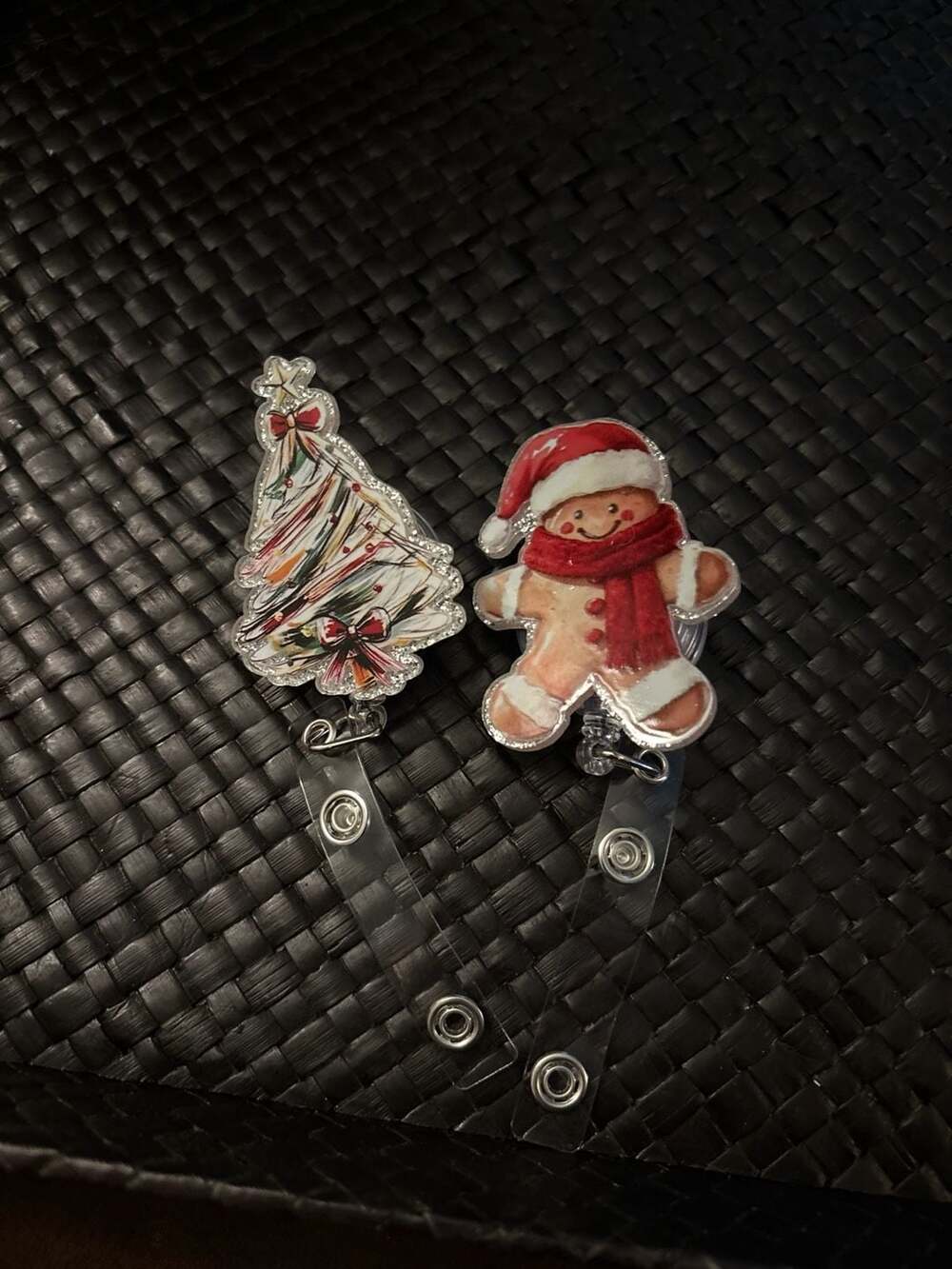 Set of 2 Christmas Retractable Badge Gingerbread Man & Christmas Tree Acrylic